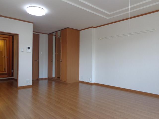 セントラル アパートメント 部屋画像