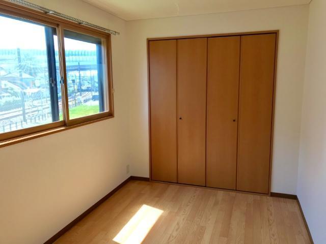 スクエア緑 部屋画像