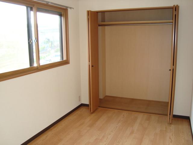 スクエア緑 部屋画像