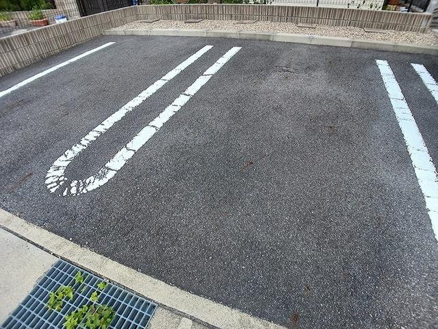 Ｌｕｇａｒ柳原（ルガール）（102） 駐車場