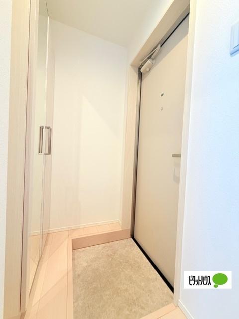jolie maison 2（202） 玄関