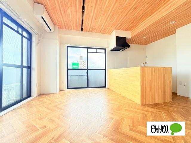Mt.crown名駅南（7C） リビング