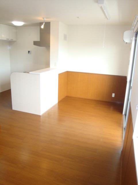 ＷＥＳＴ　ＷＩＮＧ（301） 室内