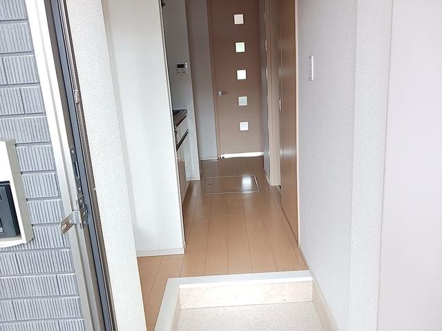 キャッスル横前（101） 玄関