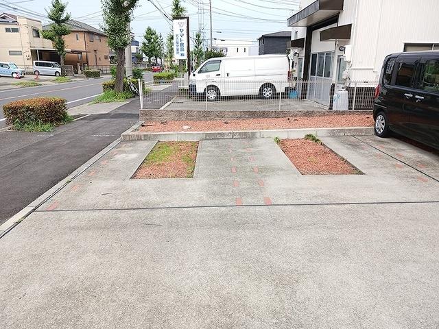 キャッスル横前（101） 駐車場