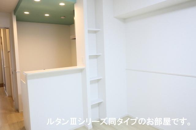 リバーサイド西山（102） 収納