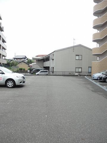 レジデンス・鏡（203） 駐車場