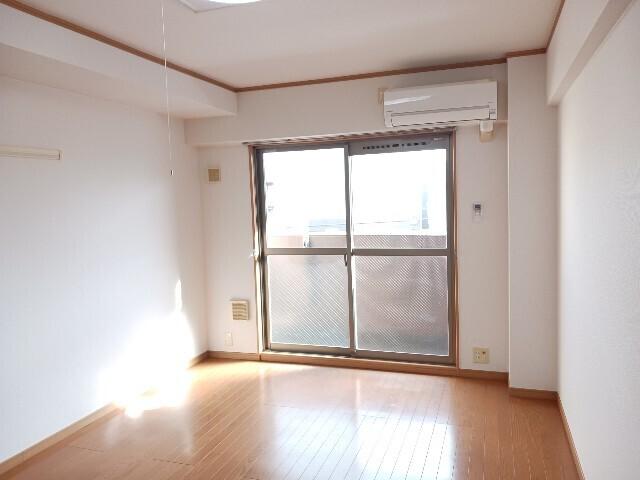 ヴィラ清寿（302） 玄関