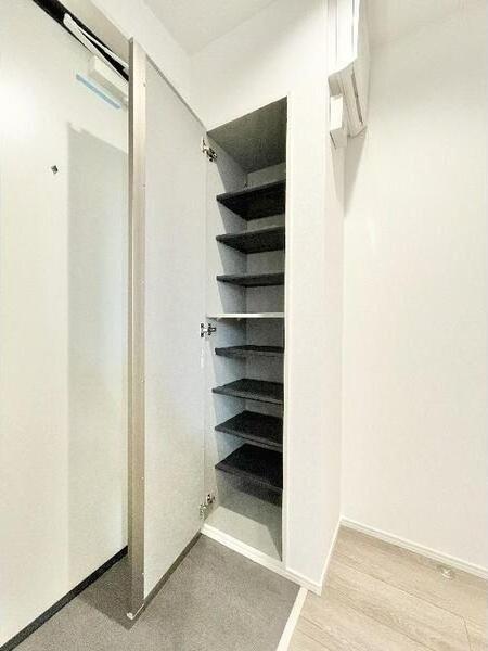 robot　home山王（303） 玄関
