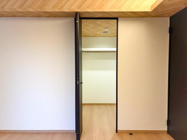 セレスティア草薙町（102） 収納