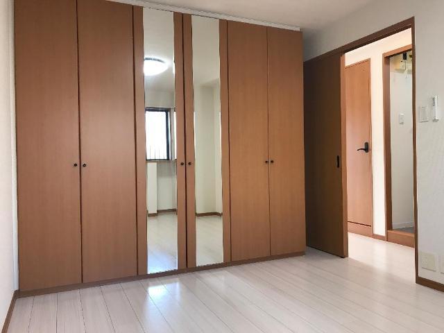 アーバン　グラス 部屋画像