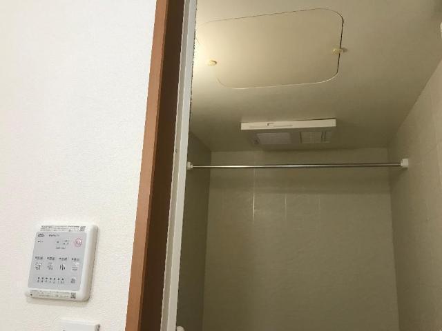 アーバン　グラス 部屋画像