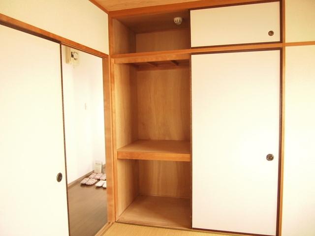 ヴィクトワール尾崎山（401） 収納