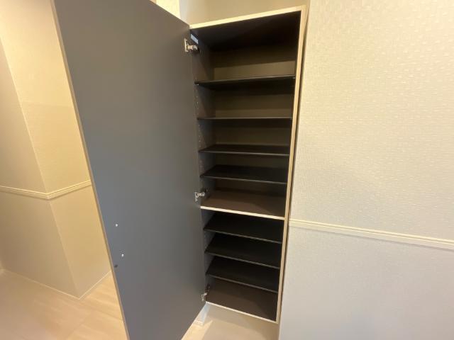 レオン 部屋画像