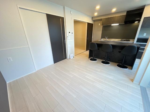 レオン 部屋画像