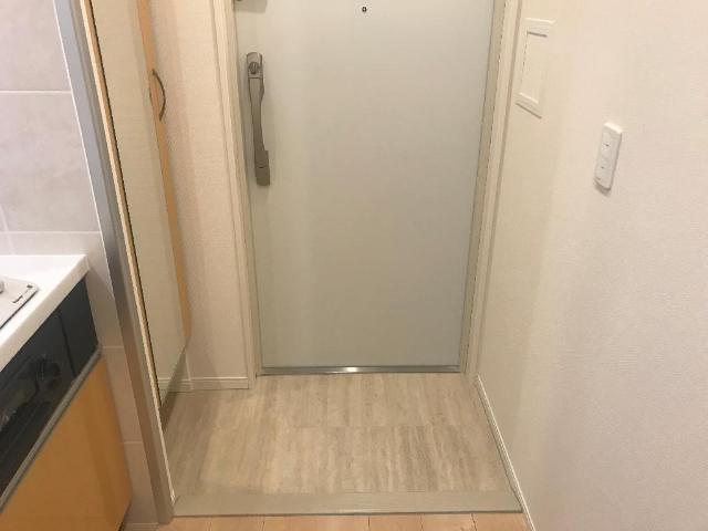 パインヒルズ　桜山 玄関