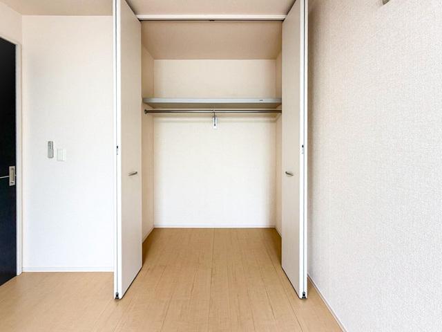 ロコ　光（102） 収納