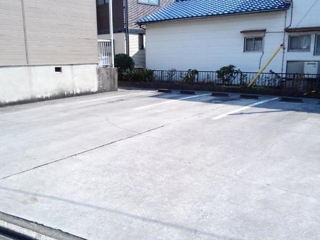リバーサイドハイツ（101） 駐車場