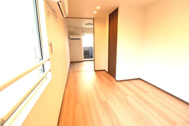 Urbana（301） 部屋画像