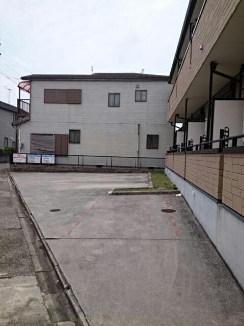グランデ・フィオーレ（102） 駐車場