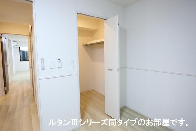 リバーサイド西山（305） 収納