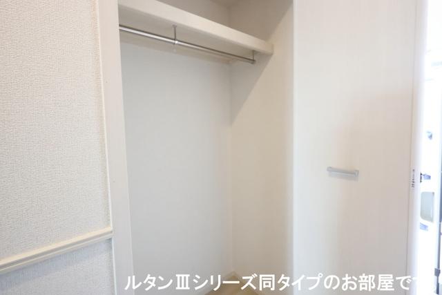 リバーサイド西山（101） 収納