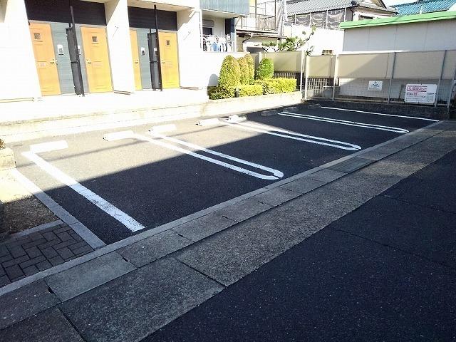 蔵　弐（101） 駐車場