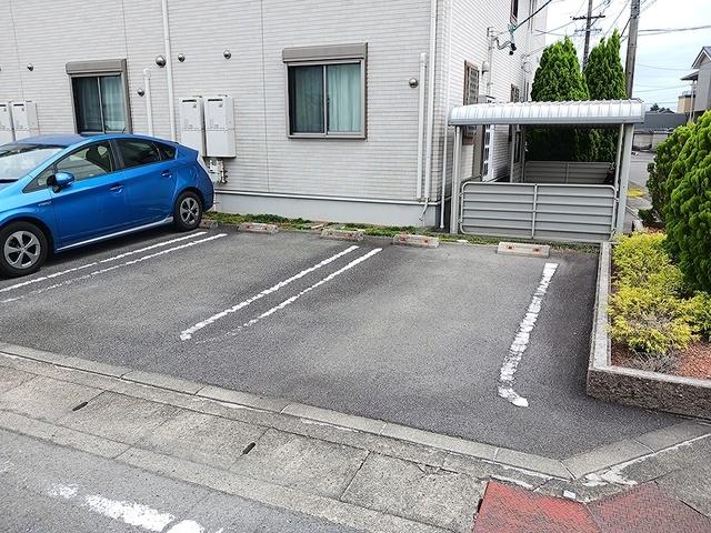 カーサ　セレノ（201） 駐車場