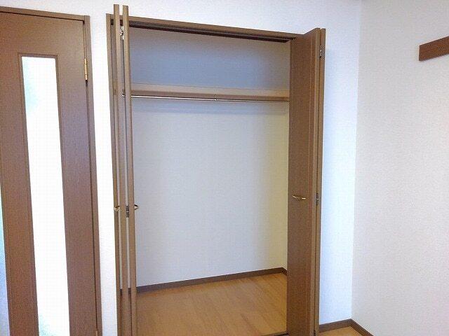 ウィステリアⅡ（101） 収納