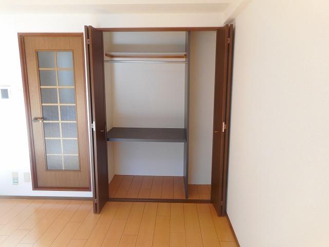 メゾン・ラスター（408） 収納