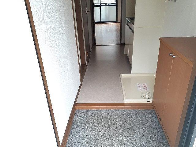 ヴィクトワール（105） 玄関