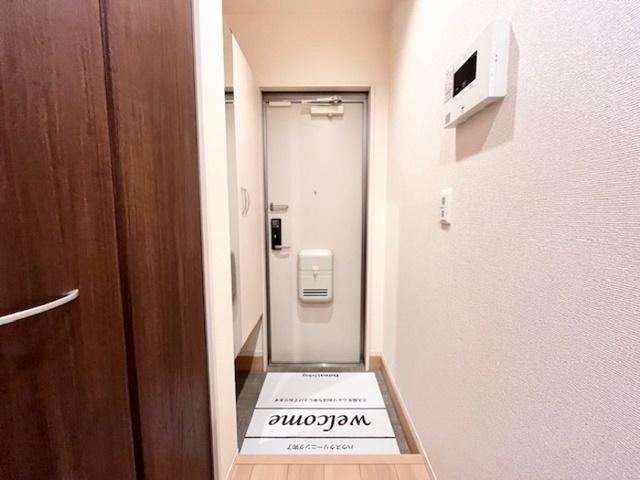 ラ ティエラ（102） 玄関