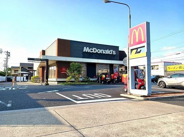 マクドナルド：350m