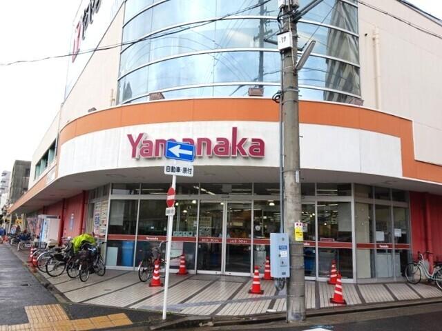 ファミリーマート：1100m