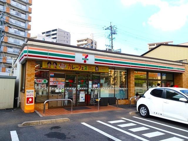 ファミリーマート：400m