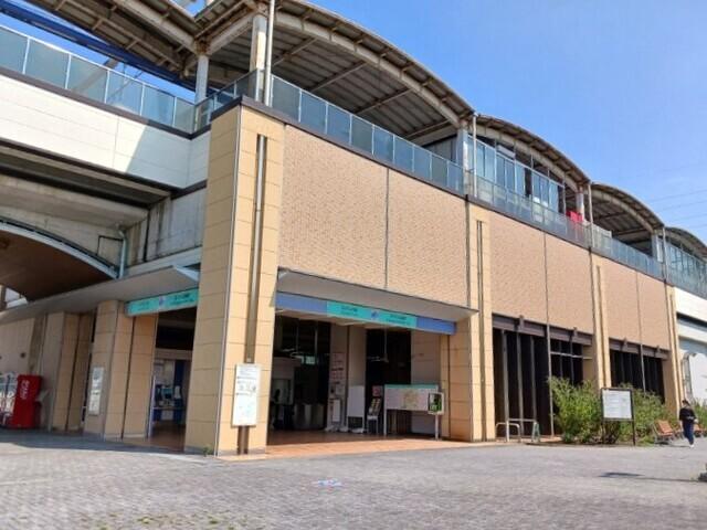 あおなみ線　荒子川公園駅：700m