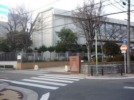 藤が丘小学校：850m