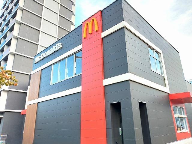 マクドナルド：350m