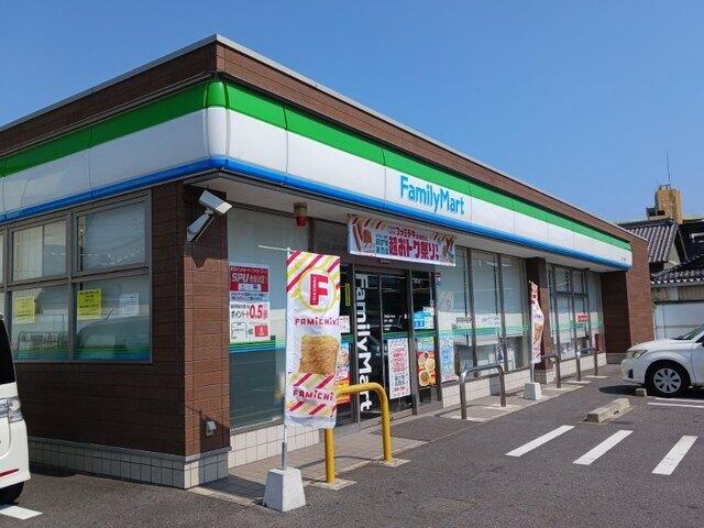 ファミリーマート：500m