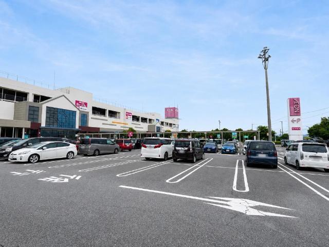 イオン守山店：752m