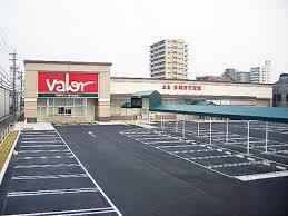 バロー東起店：1484m