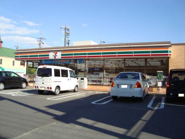 セブンイレブン名古屋藤塚店：572m