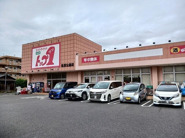 コメダ珈琲店：800m