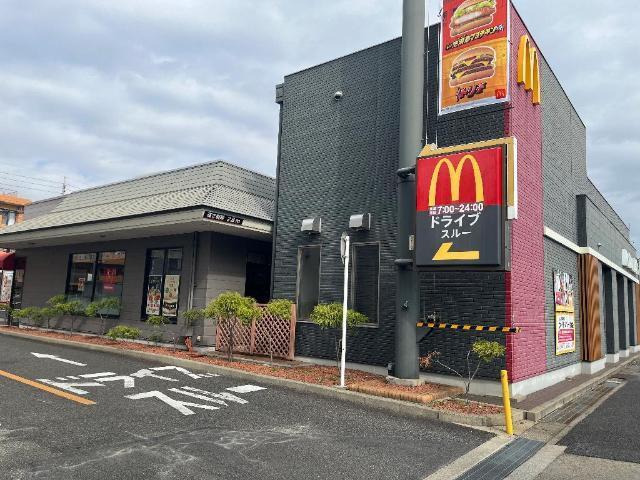 マクドナルド弥富通店：719m