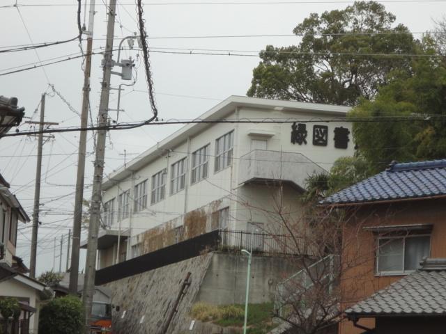 名古屋市緑図書館：261m