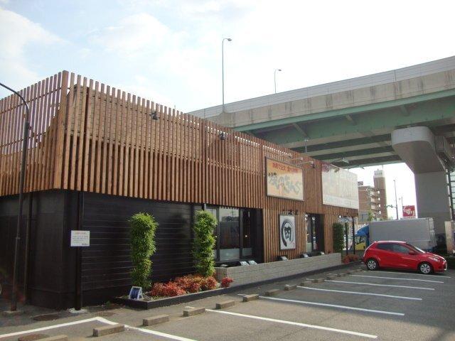 焼肉きんぐ豊山店：152m