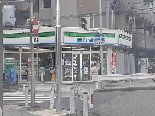 ファミリーマート新栄店：480m