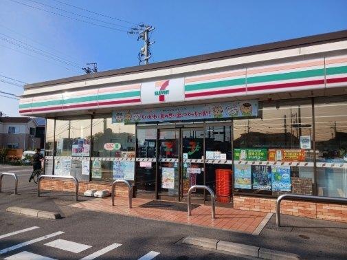 セブンイレブン：1300m