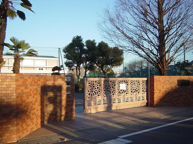 大野木小学校：700m