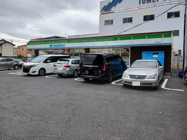 ファミリーマート　天白焼山店：220m